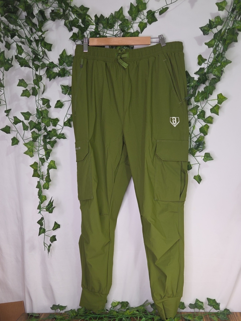 Baseball Lifestyle 101. Olive Green Men's Cargo Jogger Pants. Size Large. NWT
